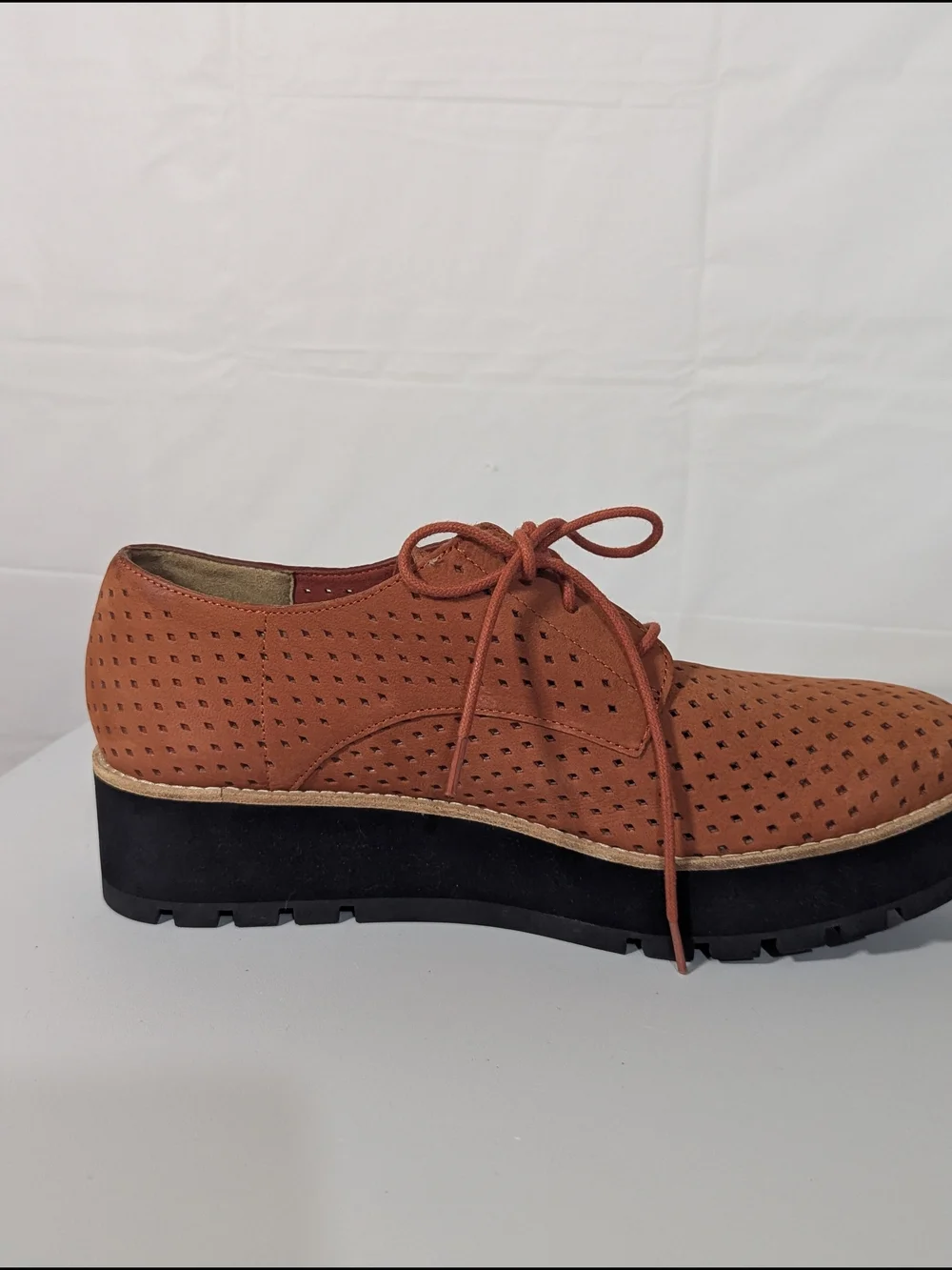 Eileen Fisher Perforated Leather Platform Oxfords Women’s Size 9 Cognac Lace Up